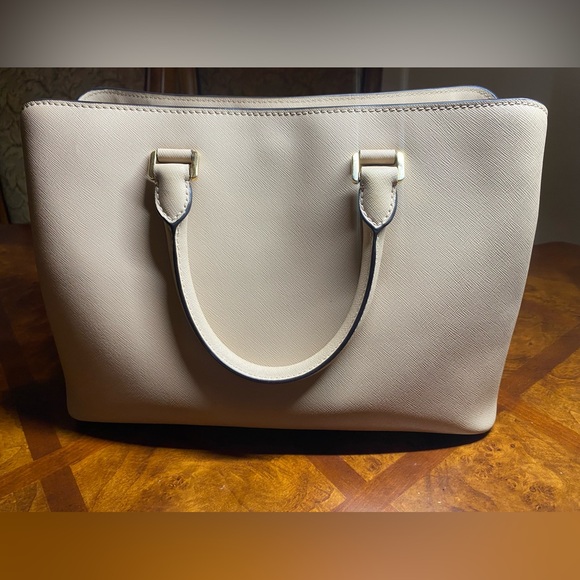 Michael Kors Beige Bag - Picture 4 of 11